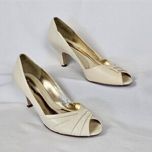 Womens 8.5M Cream Gold Open Toe Formal Business Casual Office  3" Pump Heel Shoe